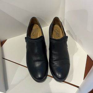 Like new black Natural Soul shoes